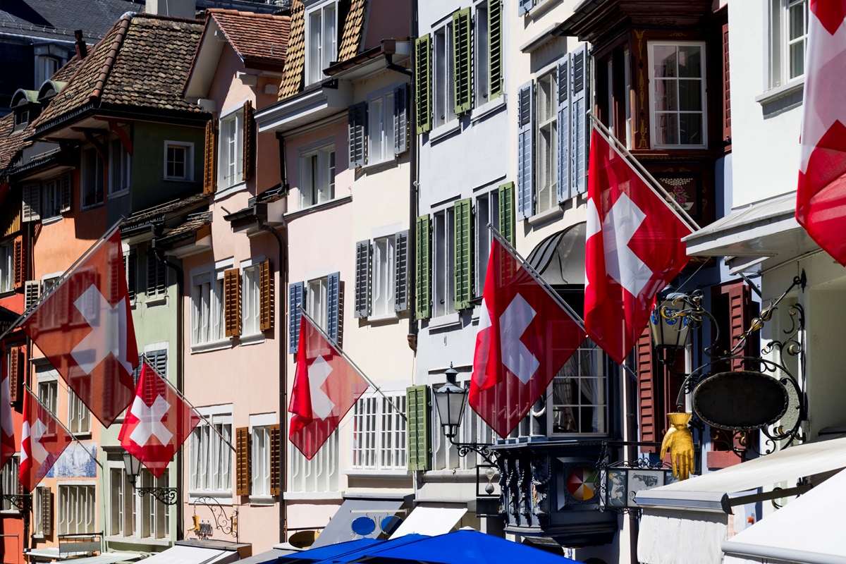 Новини світу - У Швейцарії пропонують скасувати захист для українських біженців