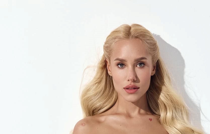 Новини спорту - Лідер Динамо підтвердив роман з відомою блогеркою і привітав її зі святом