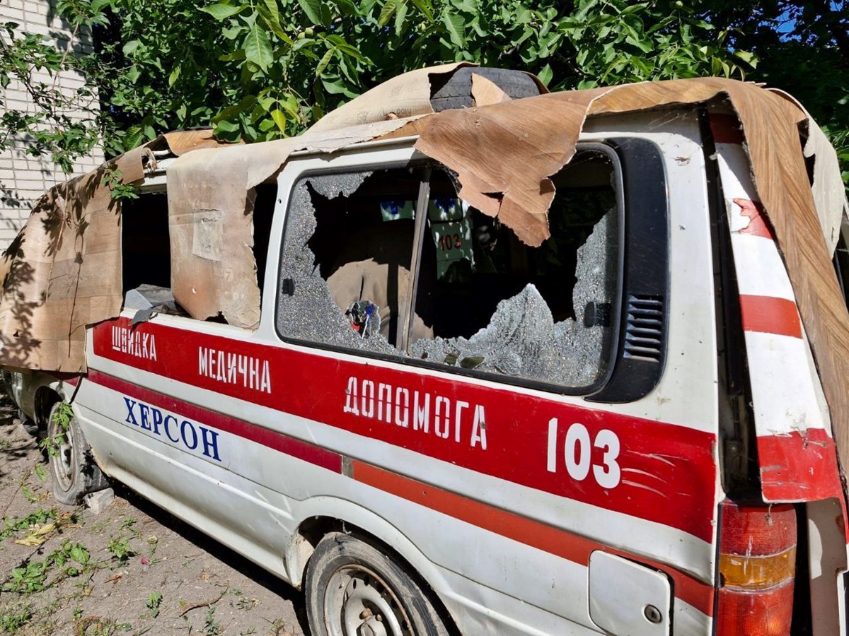 Новини України - Росіяни обстріляли лікарню в Херсоні