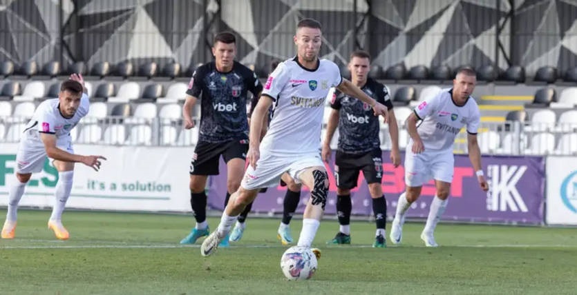 Новини спорту - Сім'я лідера Колоса та сам футболіст потрапили в аварію