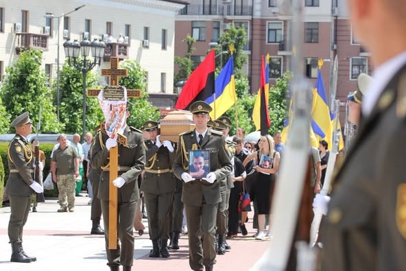 Новини України - В Умані поховали командира 110-ї ОМБр Сергія Захаревича