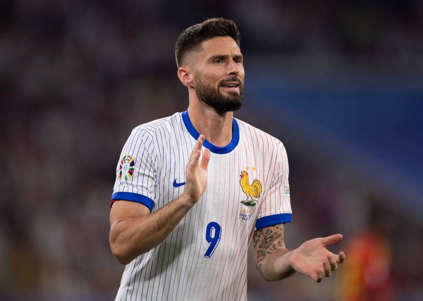 Новини спорту - Віковий найкращий бомбардир Франції продовжить кар'єру в Ліллі