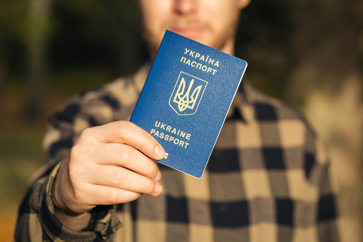 Новини світу - Нашестя чоловіків-біженців з України розкритикували у Берліні та Варшаві