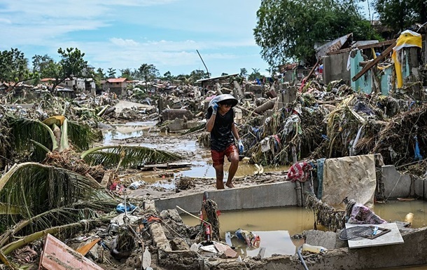 Новини світу - Філіппіни накрив супертайфун, евакуювали майже мільйон людей