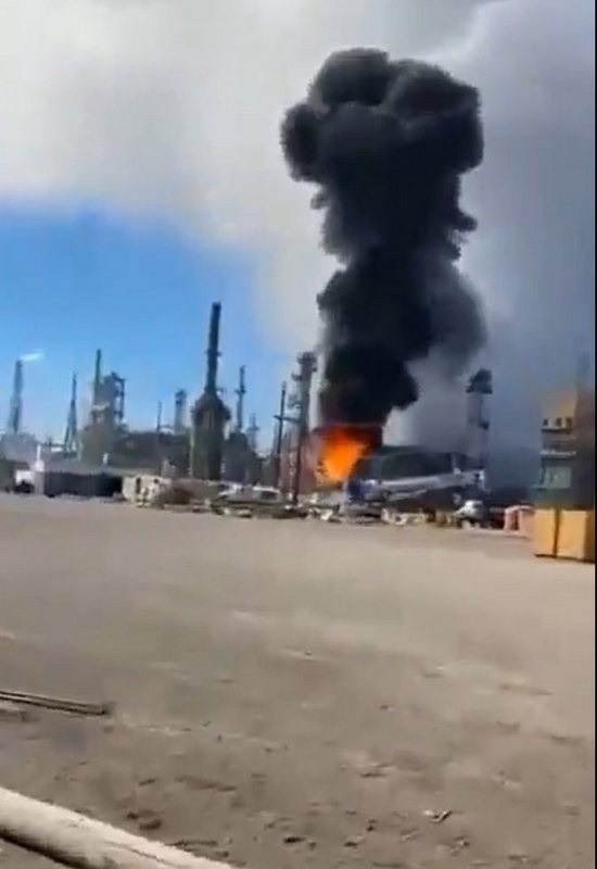 Новини світу - У США на найбільшому нафтозаводі Нью-Мексико стався потужний вибух