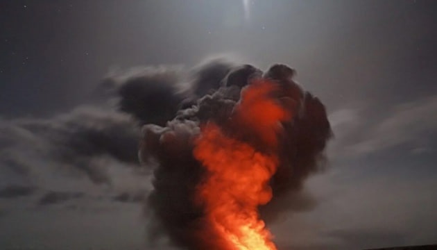 Новини України - Атака на Крим: біля аеродромів і ТЕС чутно вибухи