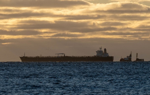 Новини світу - РФ і В&rsquo;єтнам придумали схему для обходу цінової стелі на нафту - розвідка