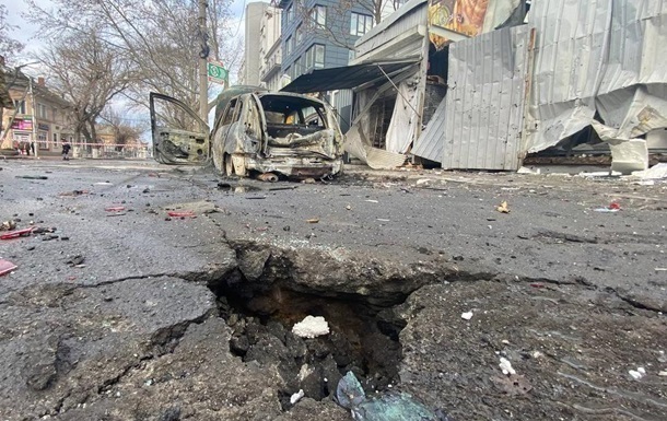 Новини України - У Херсоні через обстріл поранено троє людей