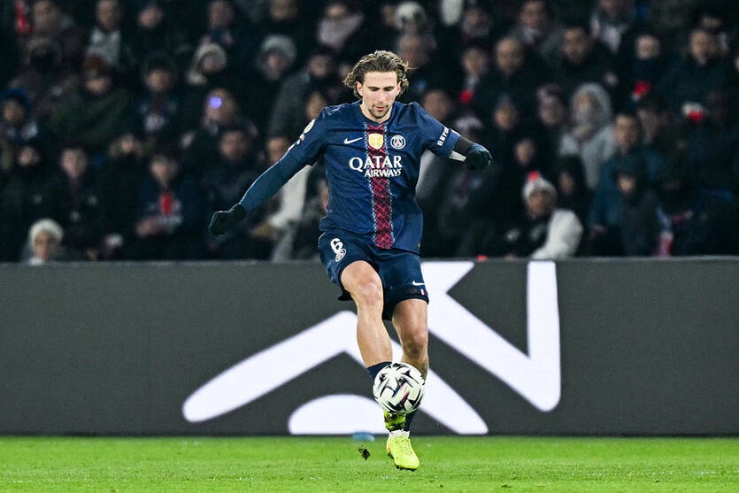 Новини спорту - Невдалий вечір Забарного: низькі оцінки за паризьке дербі