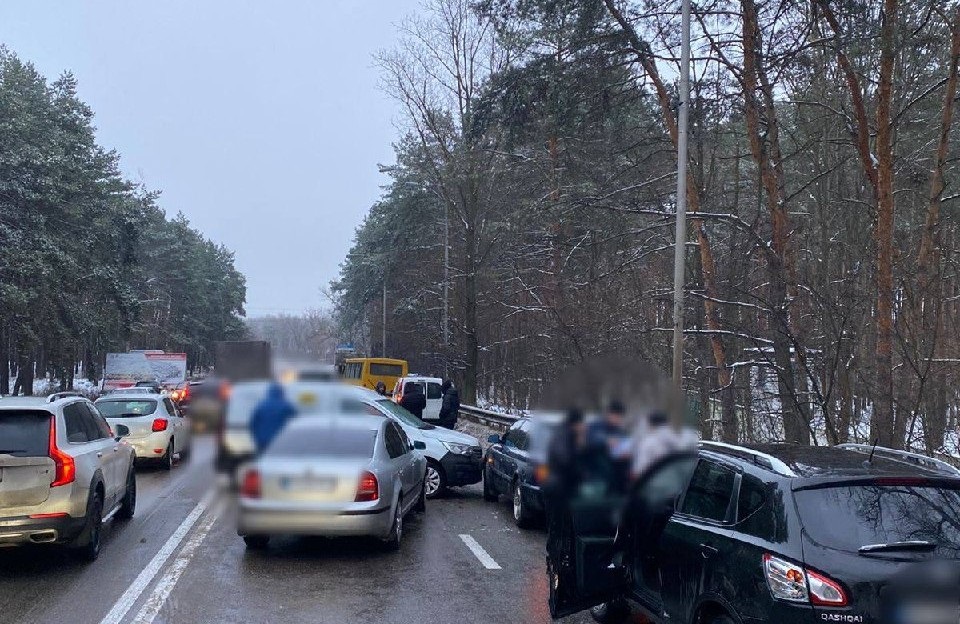 Новини Києва - У Києві сталася масова ДТП за участю 13 авто